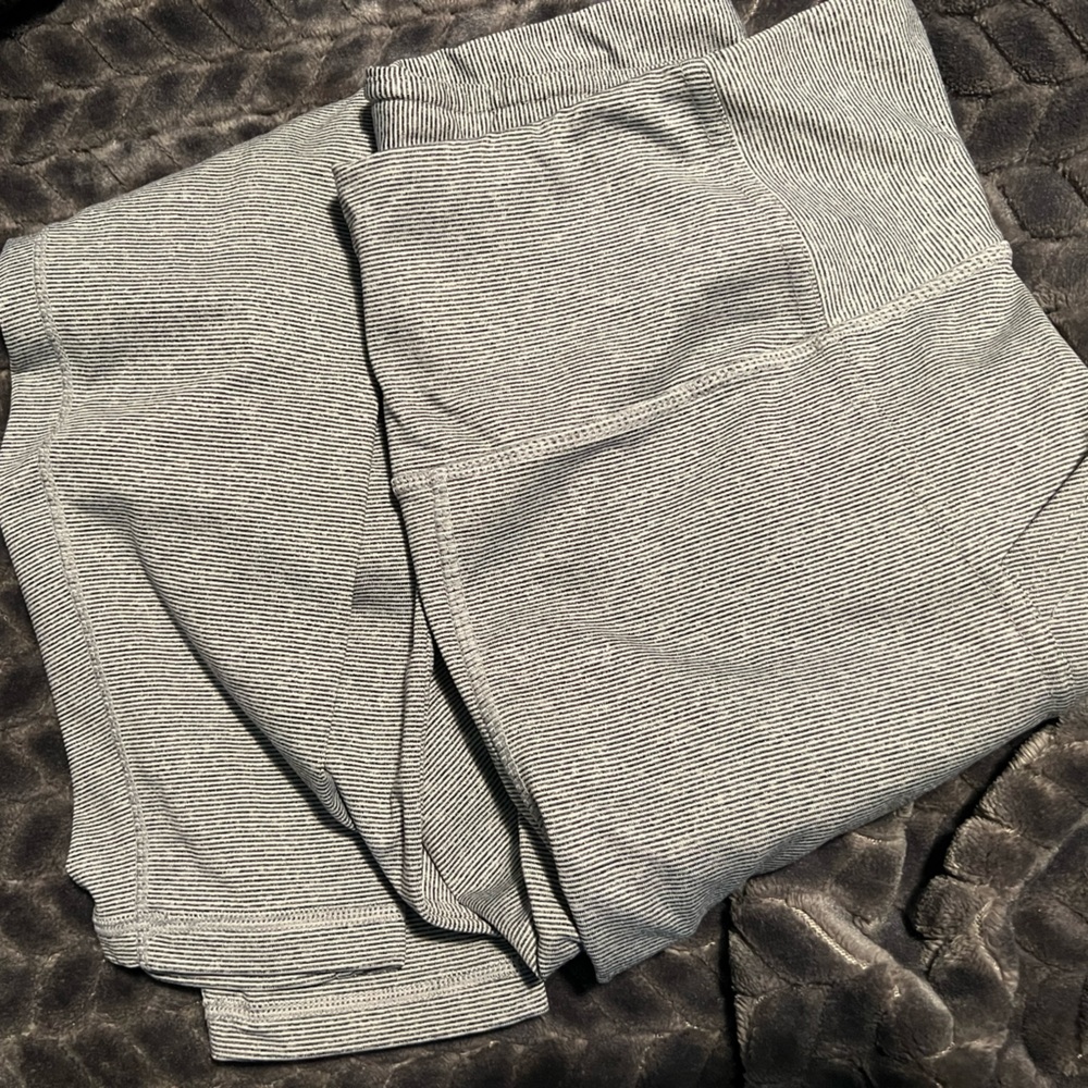 Danskin gray workout leggings size M - used - with side pockets